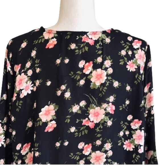 Planet Gold Black Pink Floral V-Neck Bell Sleeve Top Blouse Top Size 1X NEW - Picture 7 of 12